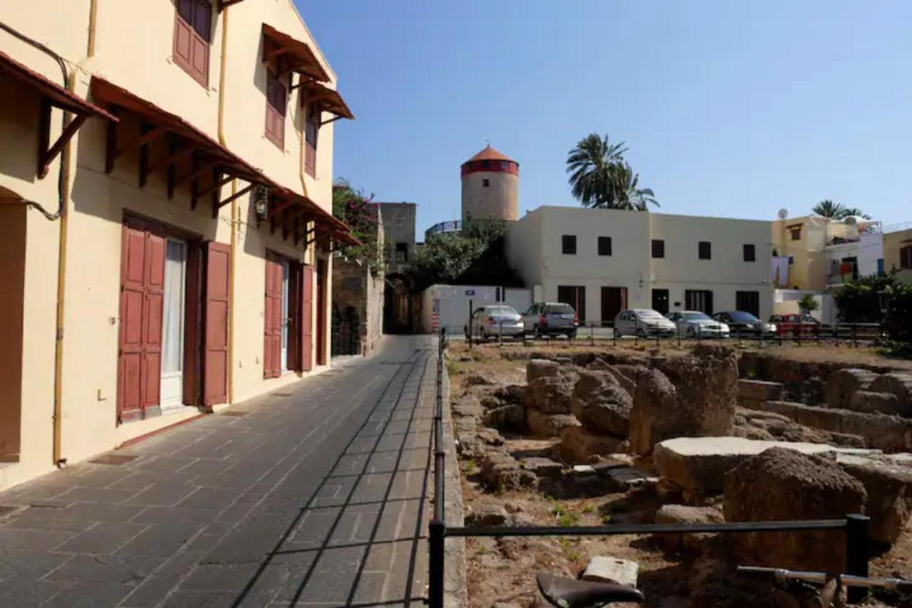 A Medieval Windmill Tower With Magnificent View Rhodes City Exteriör bild